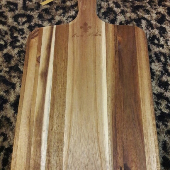 Annie Modica PINEAPPLE Wood Cutting Board Serving - Picture 4 of 7